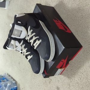 Air Jordan 1 Retro Low OG Size 12 Black/Varsity